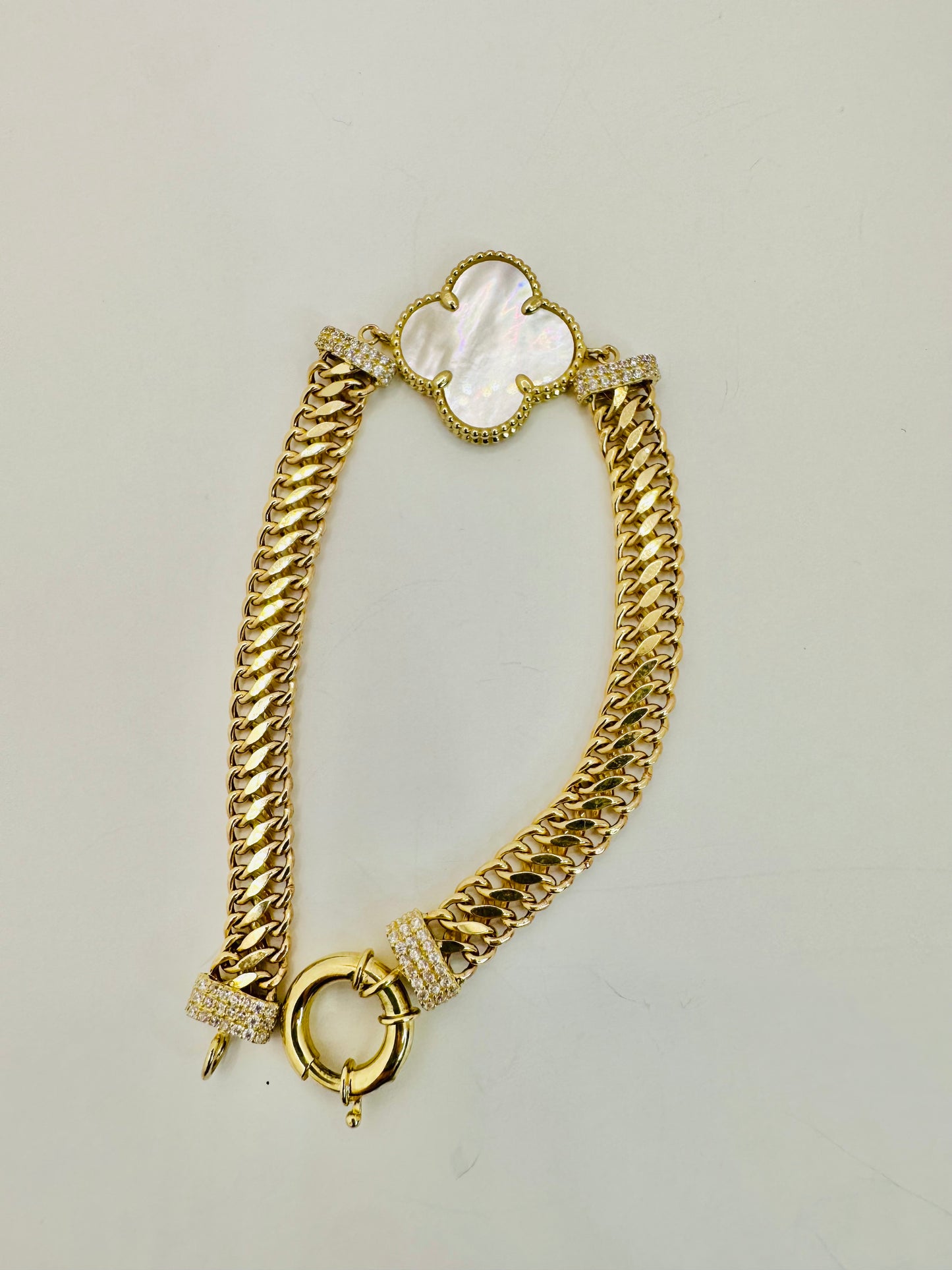 Manilla vc 10 k white